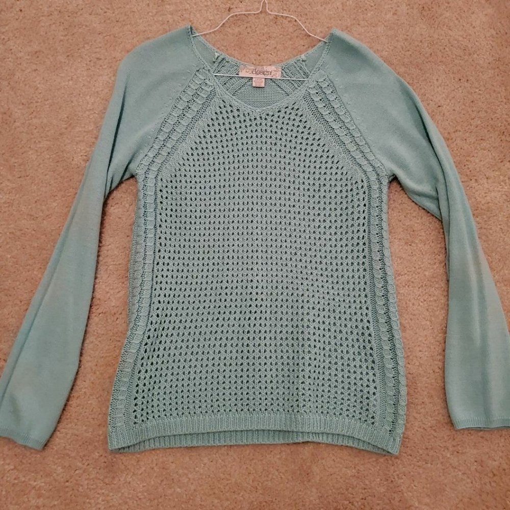 Sweater - - Picture 3 of 5